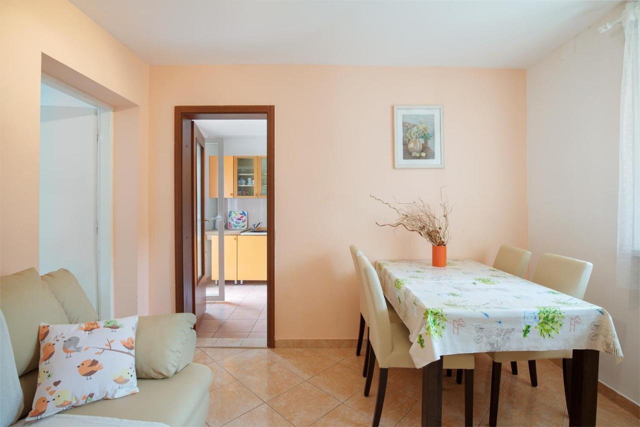 Lili Apartmán Pula